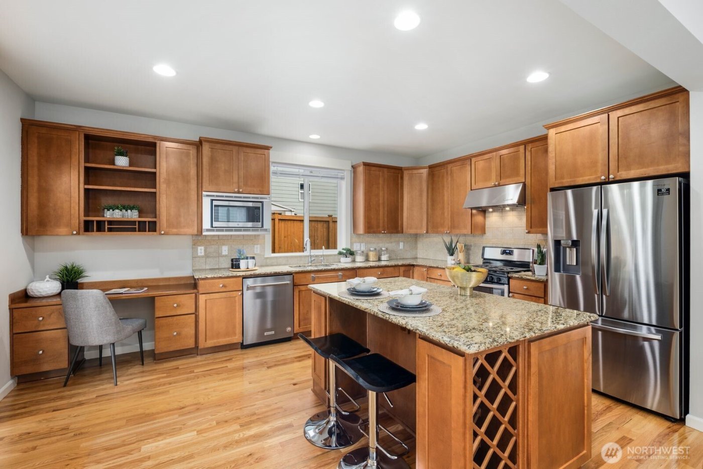 5620 NE 6th Place , Renton, WA 98059-4983