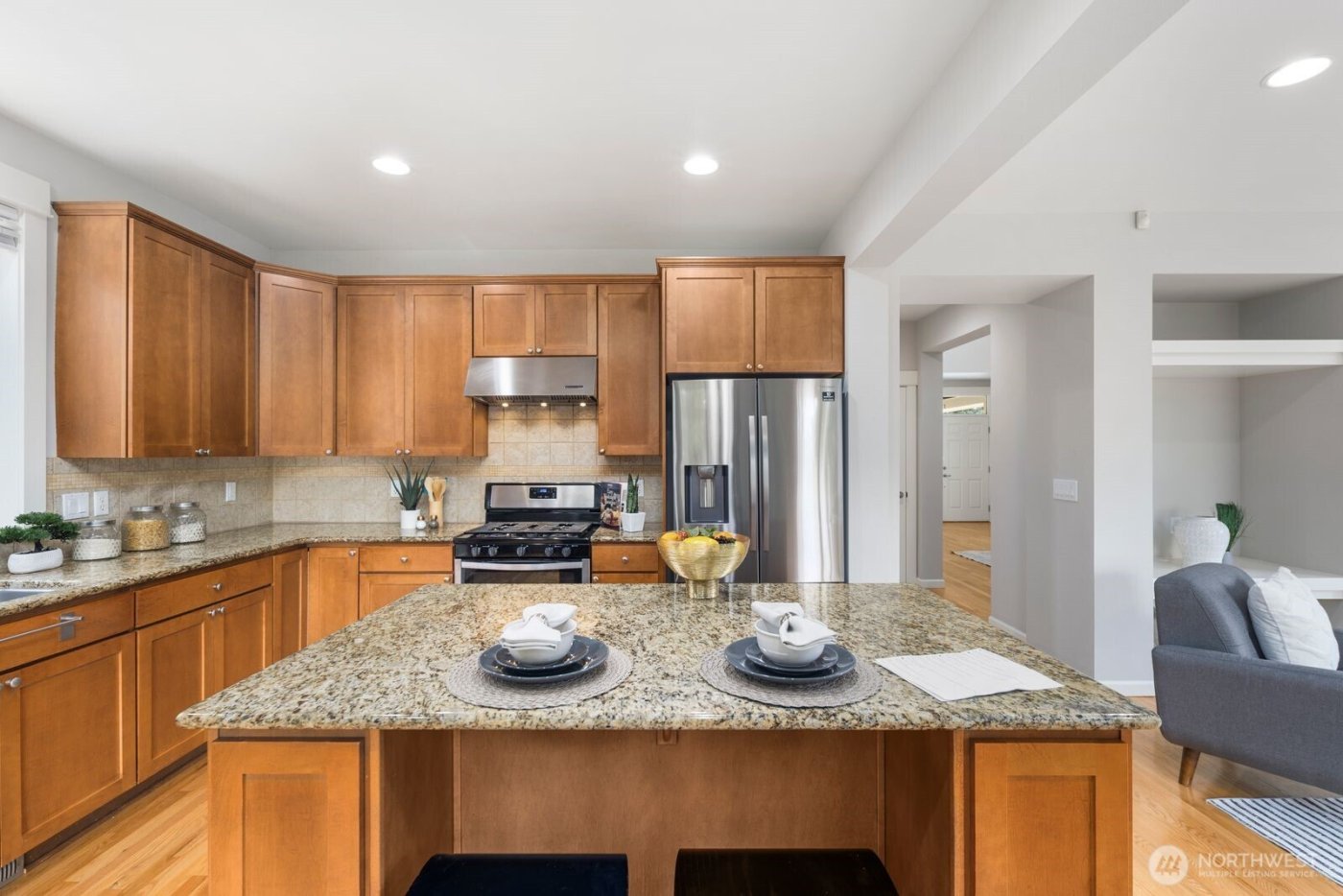 5620 NE 6th Place , Renton, WA 98059-4983