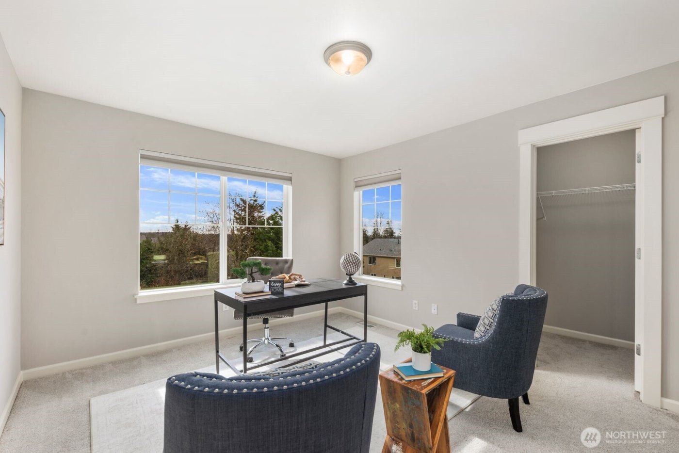 5620 NE 6th Place , Renton, WA 98059-4983