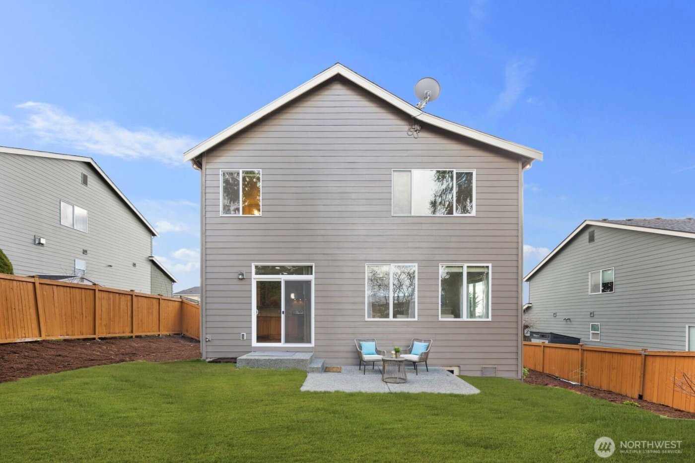 5620 NE 6th Place , Renton, WA 98059-4983