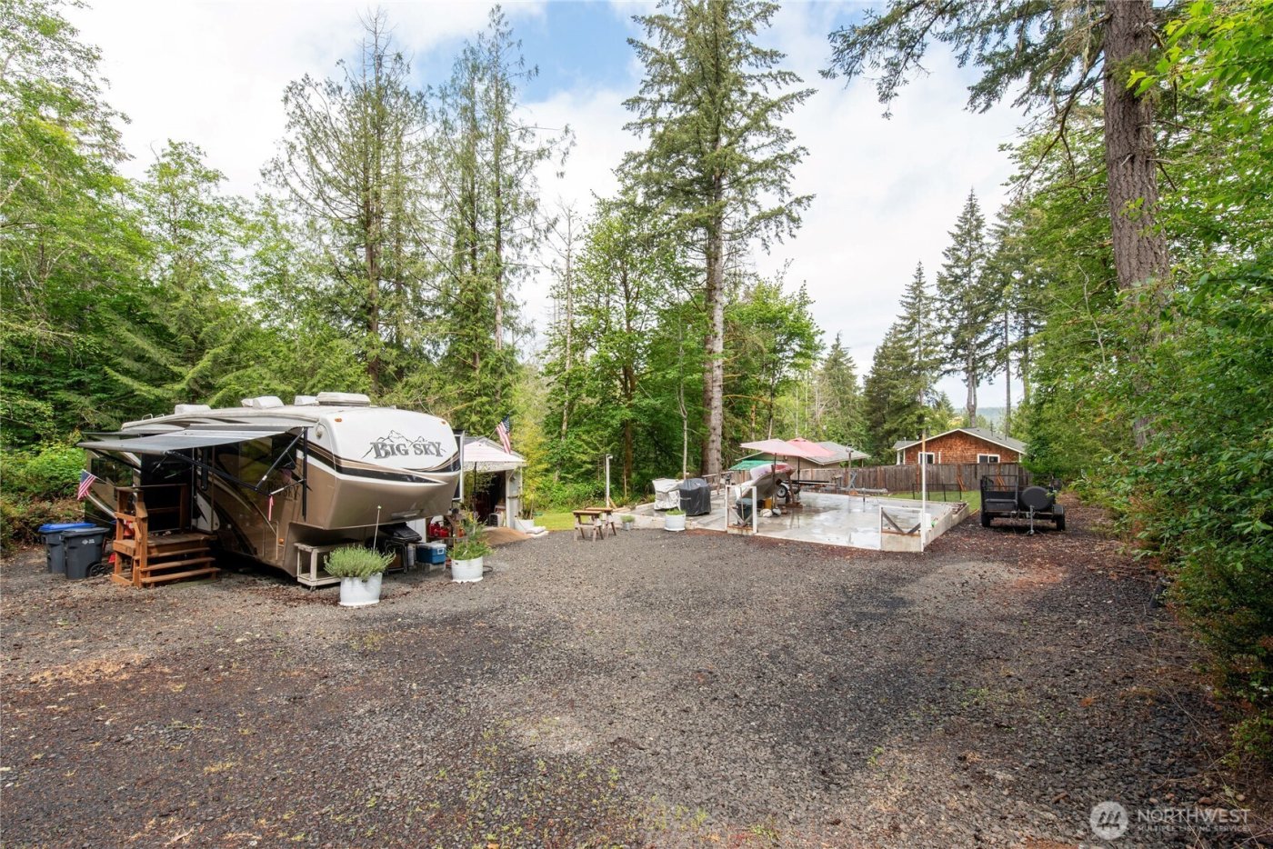 151 E Hillside Drive , Belfair, WA 98528