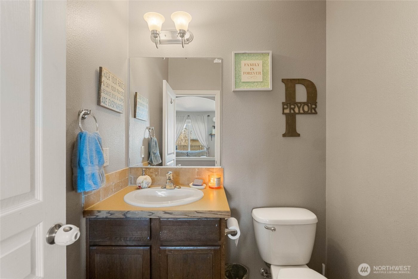 800 S Hamilton Road , Moses Lake, WA 98837