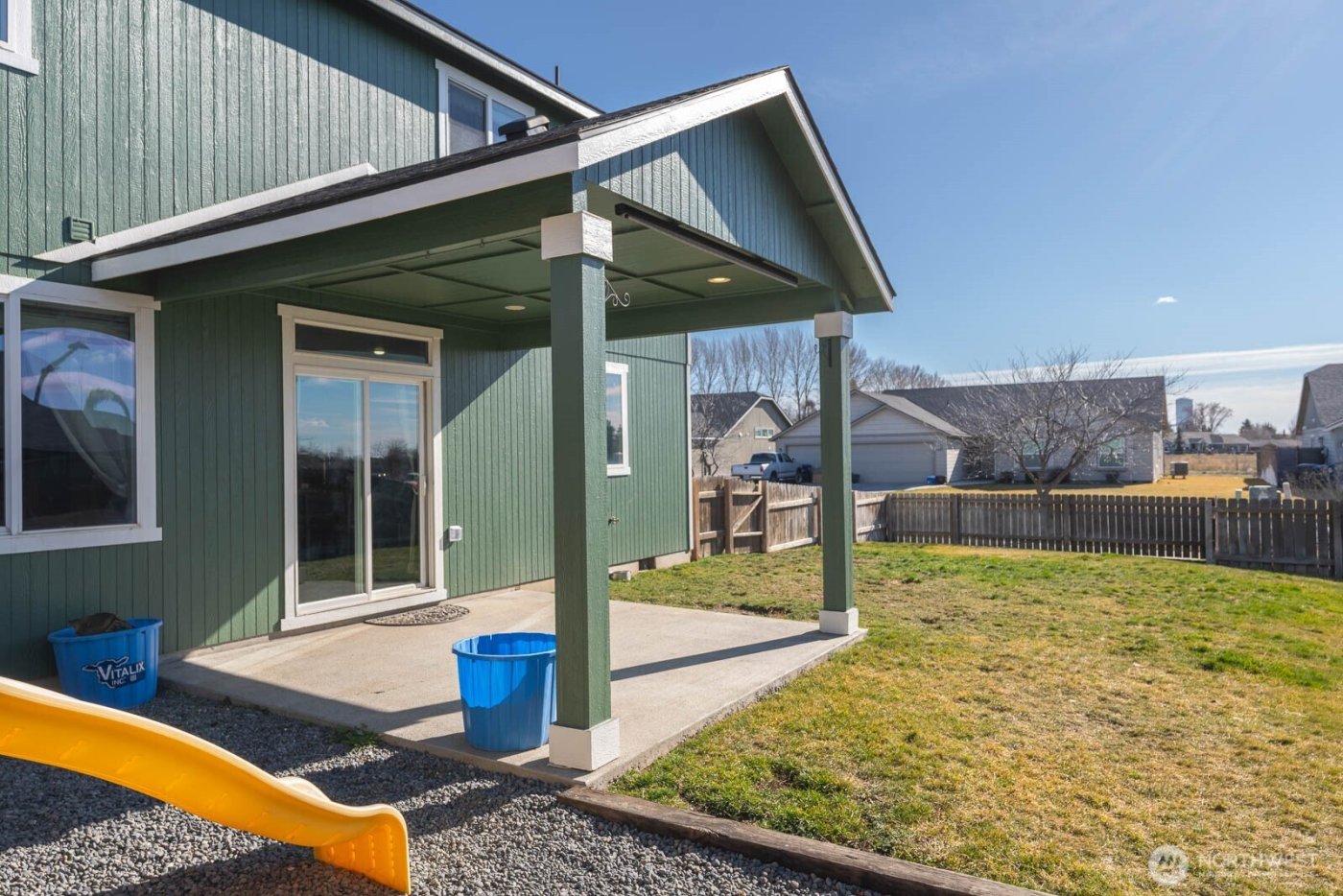 800 S Hamilton Road , Moses Lake, WA 98837