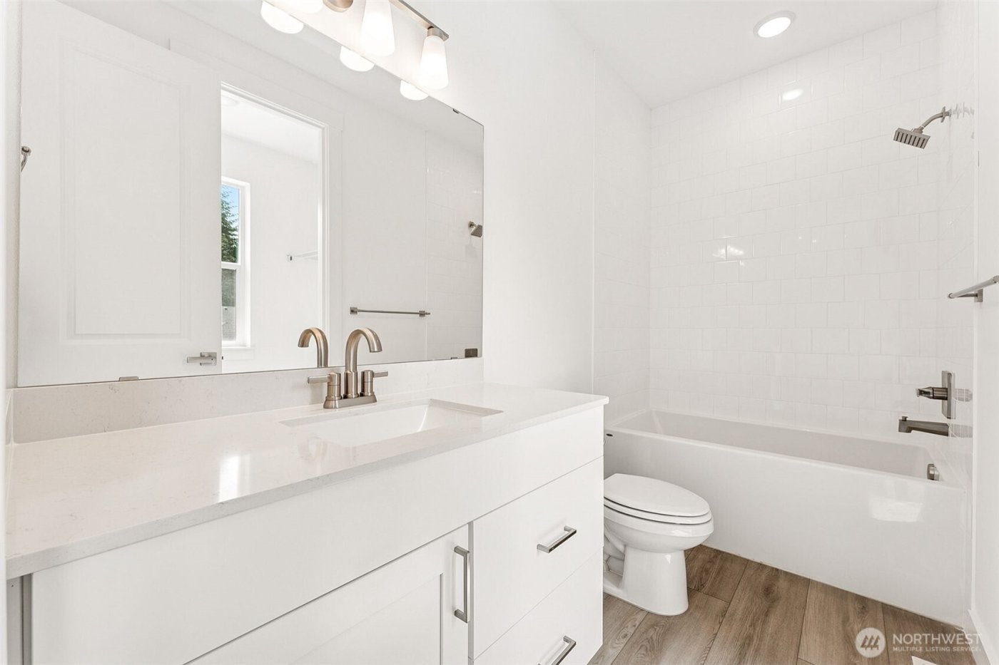 15710 210th Avenue E #311, Bonney Lake, WA 98391