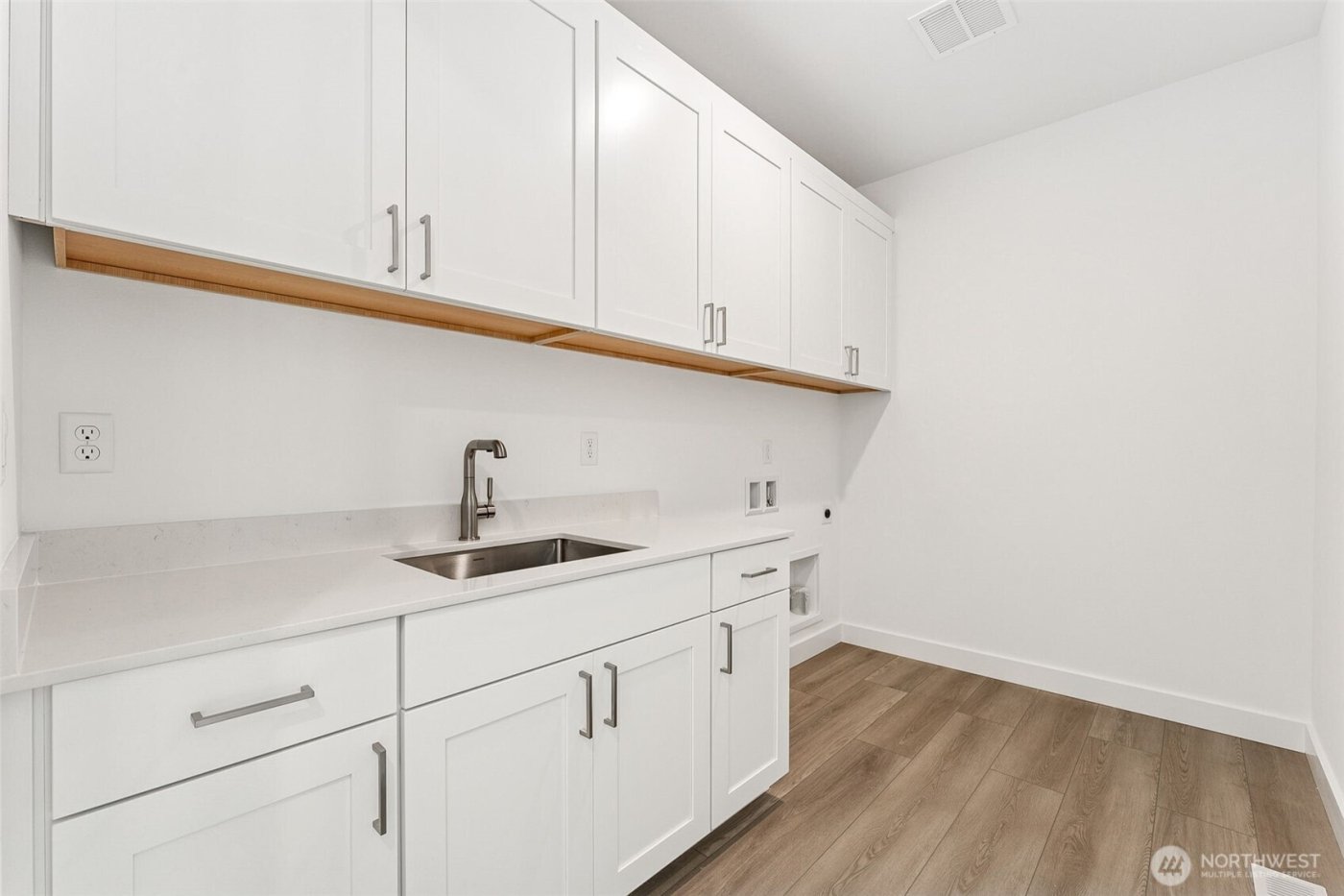 15710 210th Avenue E #311, Bonney Lake, WA 98391