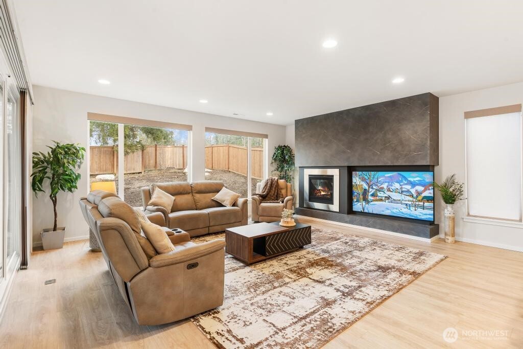 20308 SE 266th Street , Covington, WA 98042-6221