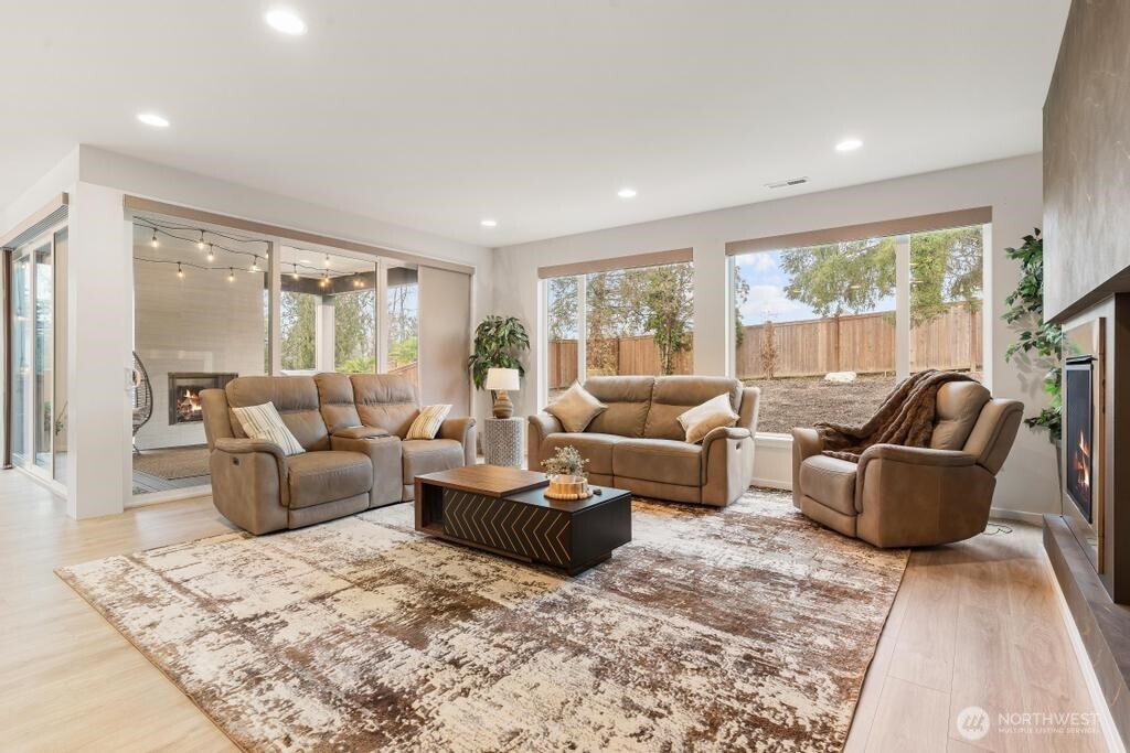 20308 SE 266th Street , Covington, WA 98042-6221