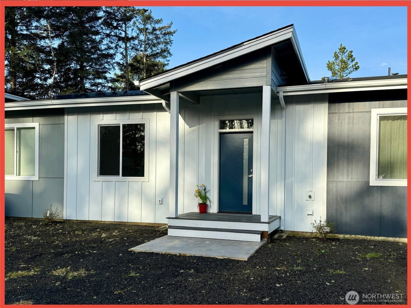 609 Sunset Avenue NE, Ocean Shores, WA 98569