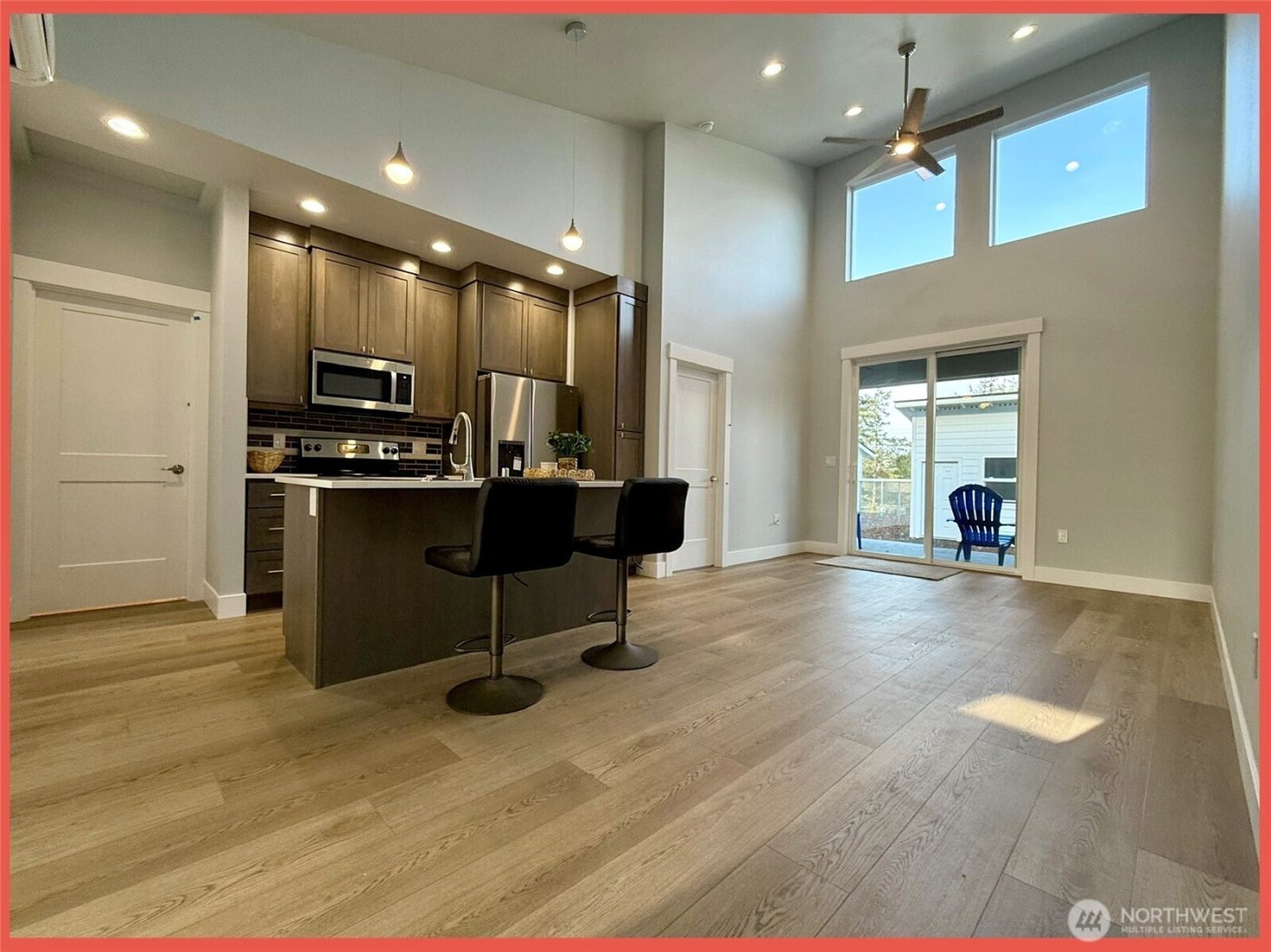 609 Sunset Avenue NE, Ocean Shores, WA 98569