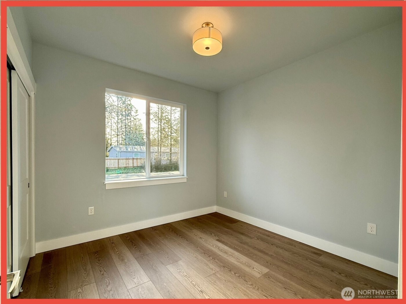 609 Sunset Avenue NE, Ocean Shores, WA 98569