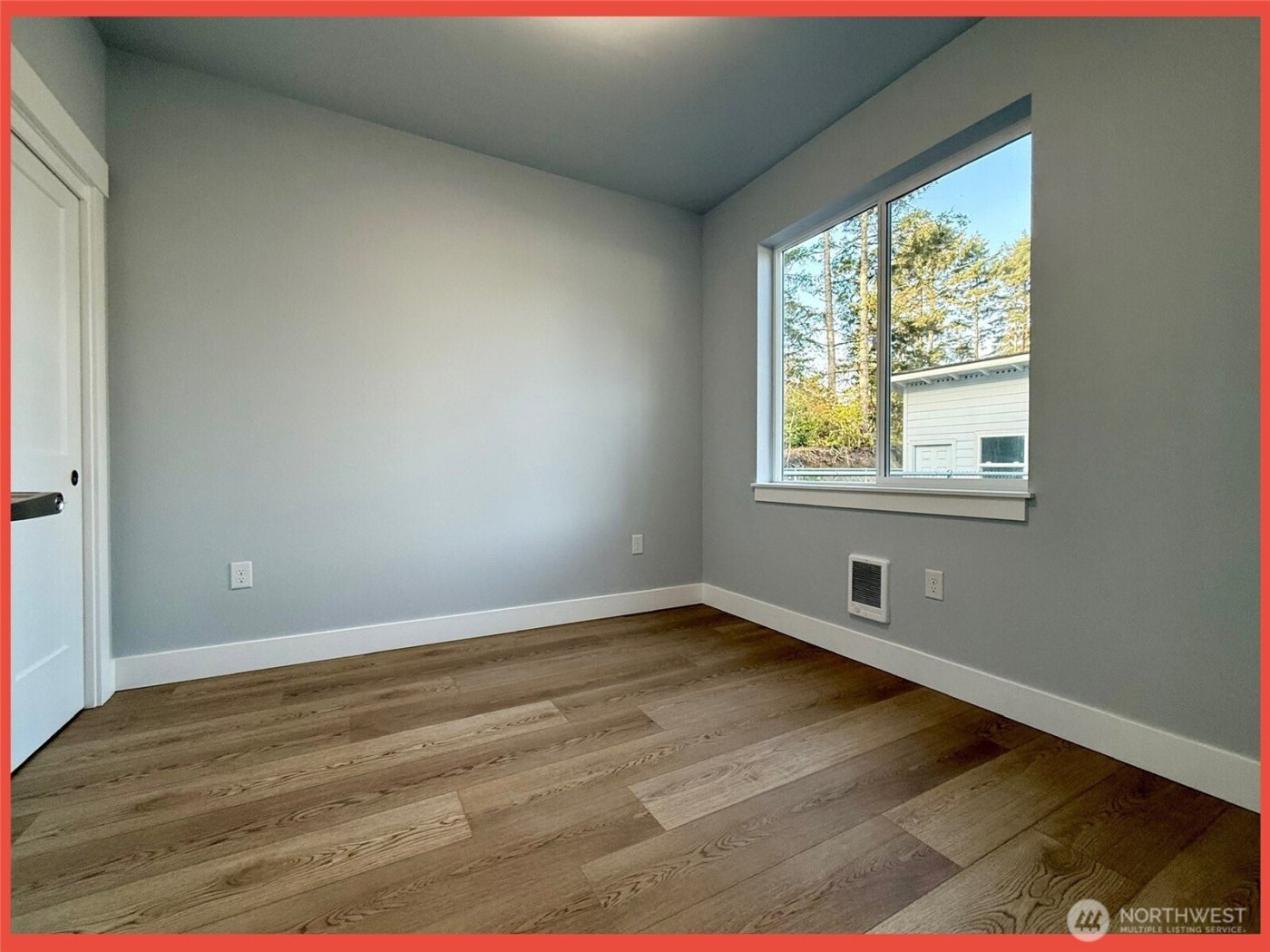 609 Sunset Avenue NE, Ocean Shores, WA 98569