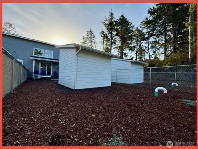 609 Sunset Avenue NE, Ocean Shores, WA 98569 - Photo 5