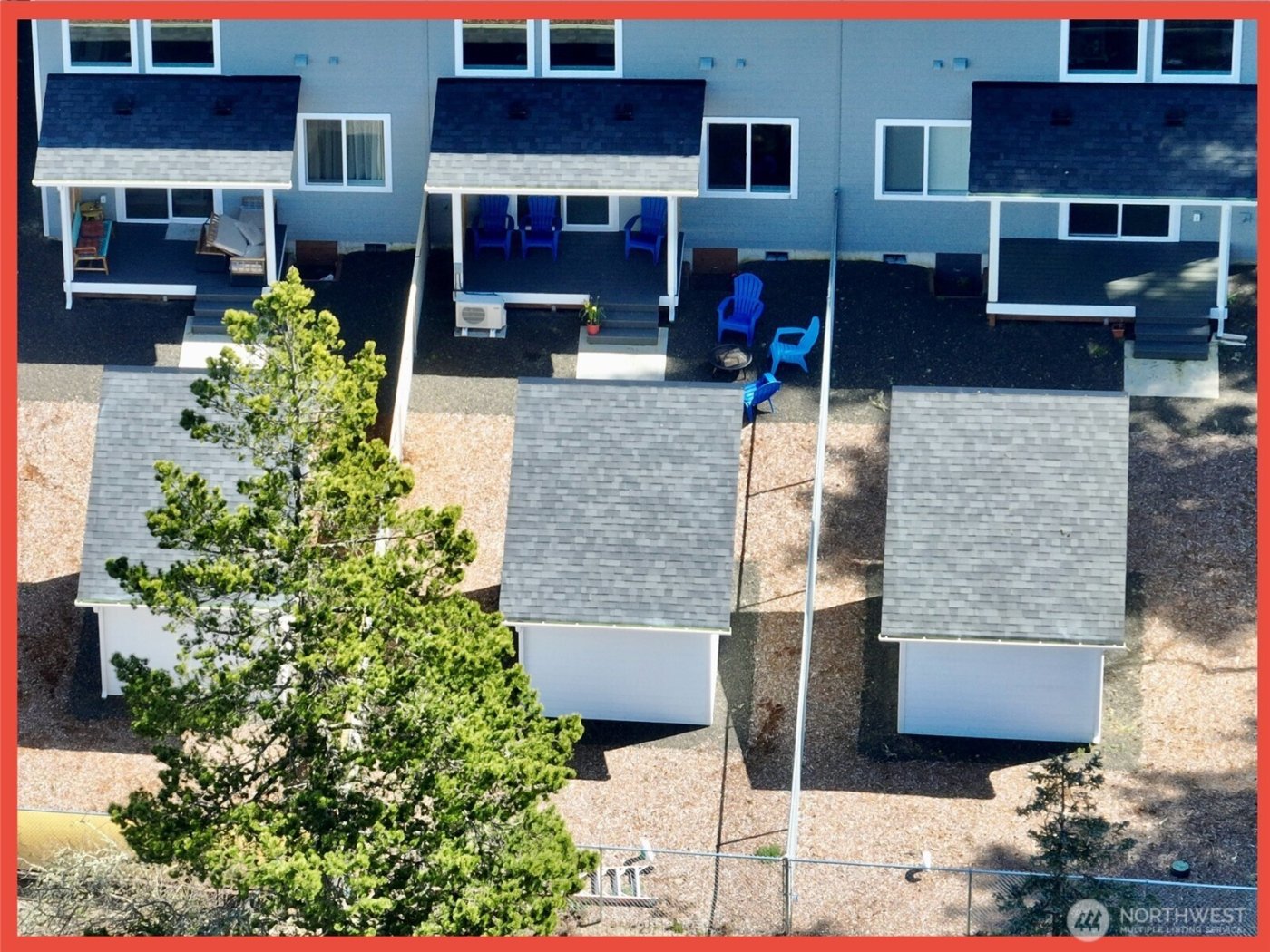 609 Sunset Avenue NE, Ocean Shores, WA 98569