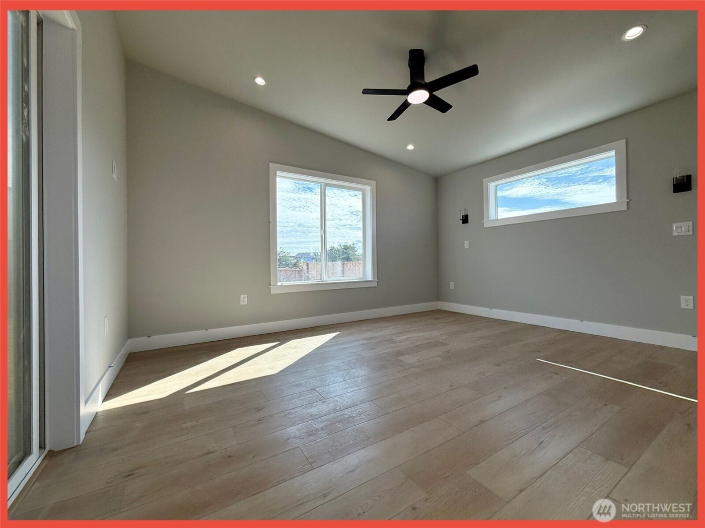 455 N Portal Loop SW, Ocean Shores, WA 98569