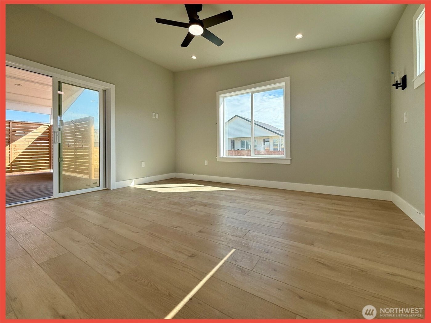 455 N Portal Loop SW, Ocean Shores, WA 98569