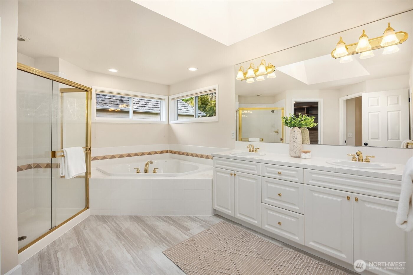 26734 SE 9th Way , Sammamish, WA 98075