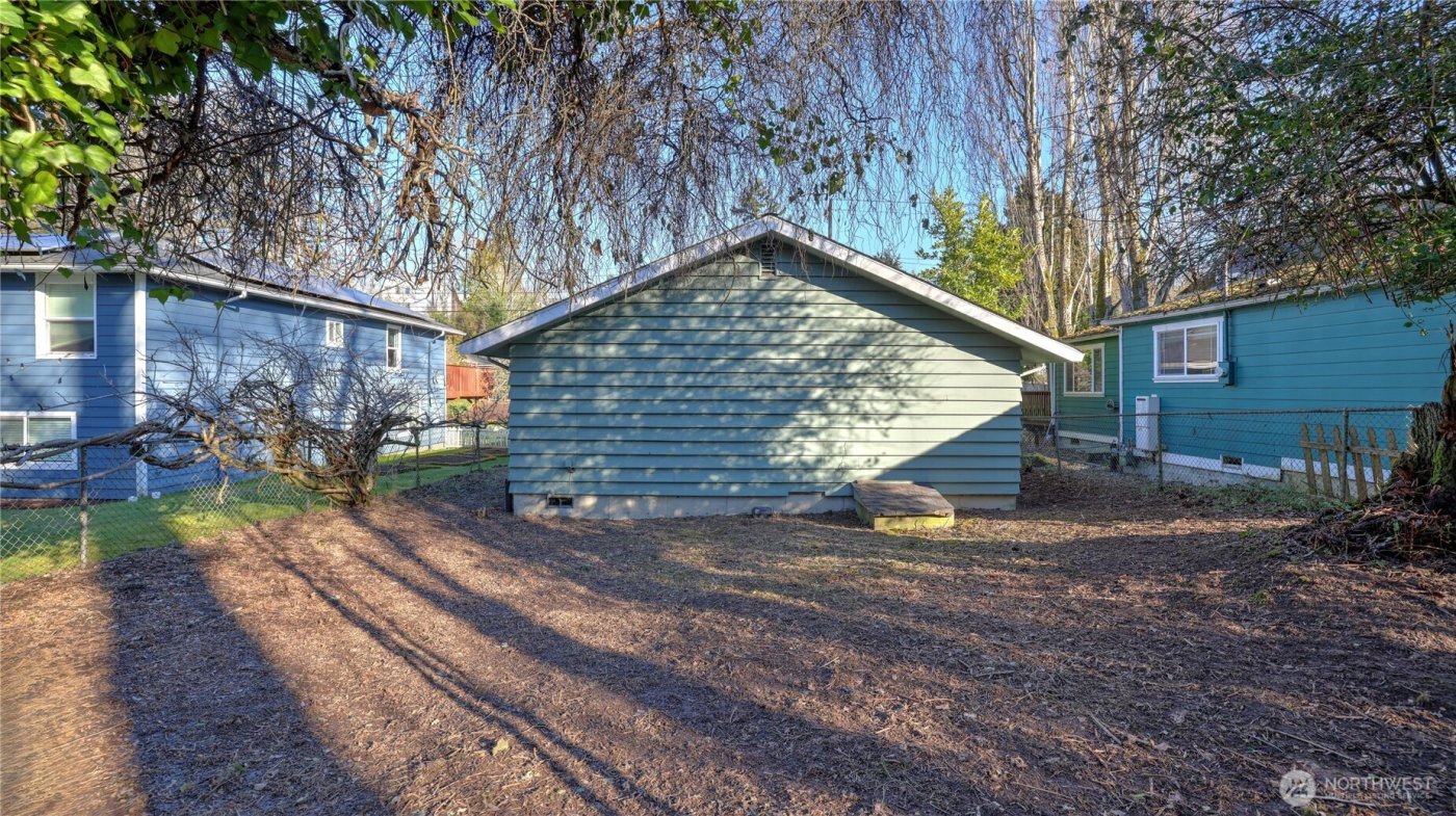 4721 26th Avenue SW, Seattle, WA 98106-1322