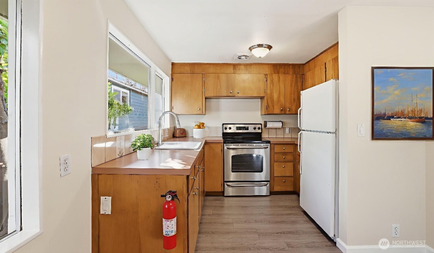 4721 26th Avenue SW, Seattle, WA 98106-1322