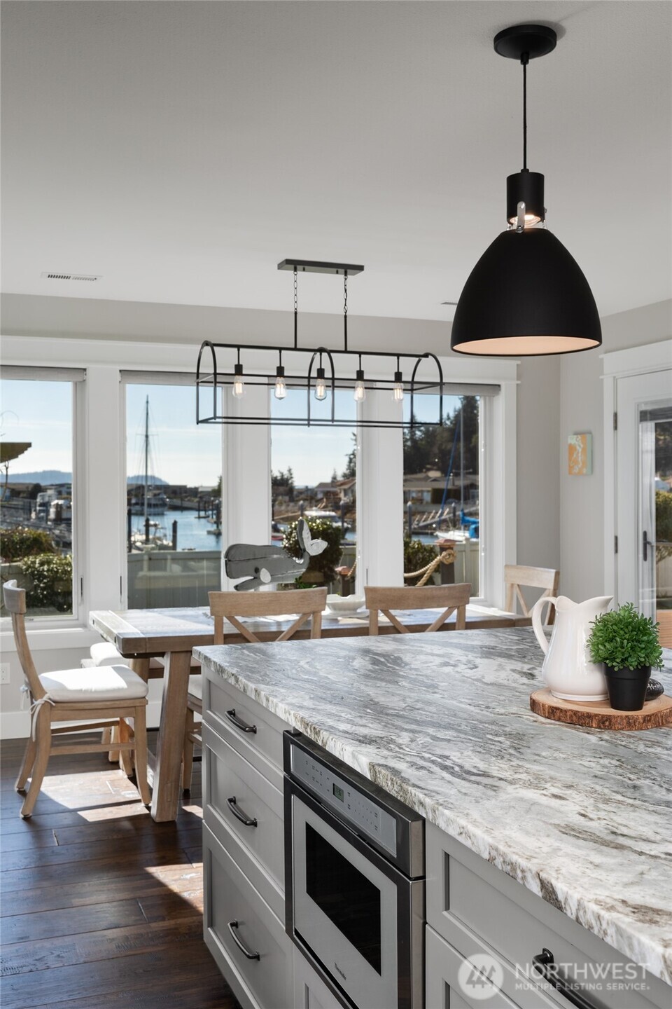 2251 Mariner Beach Drive , Oak Harbor, WA 98277