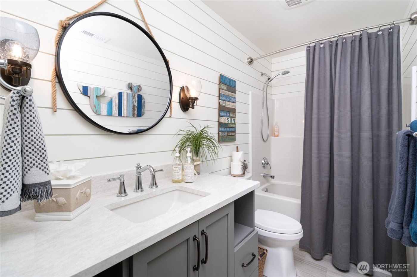 2251 Mariner Beach Drive , Oak Harbor, WA 98277