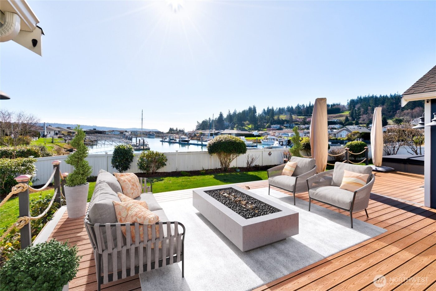 2251 Mariner Beach Drive , Oak Harbor, WA 98277