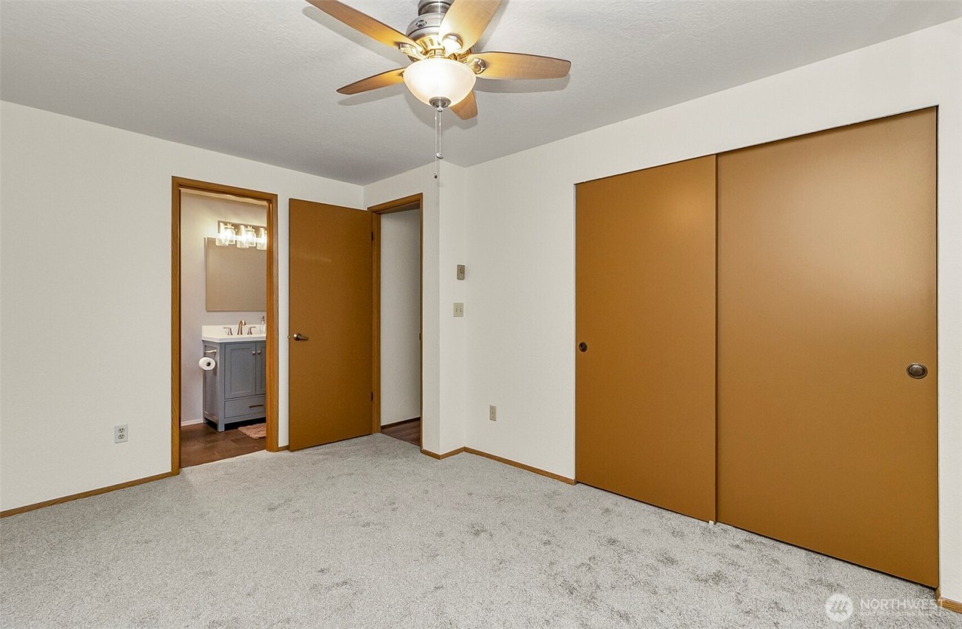 19709 SE 266th Place , Covington, WA 98042