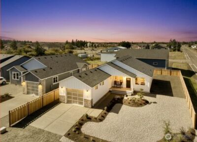 990 Alida Court SE, Ocean Shores, WA 98569