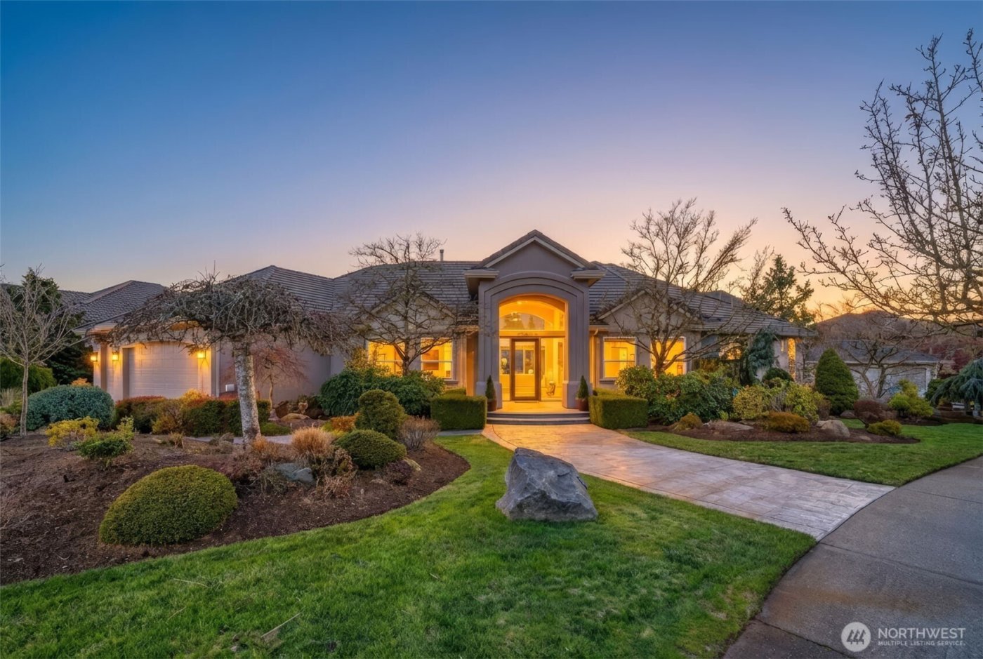 2305 NW Douglas Street , Camas, WA 98607