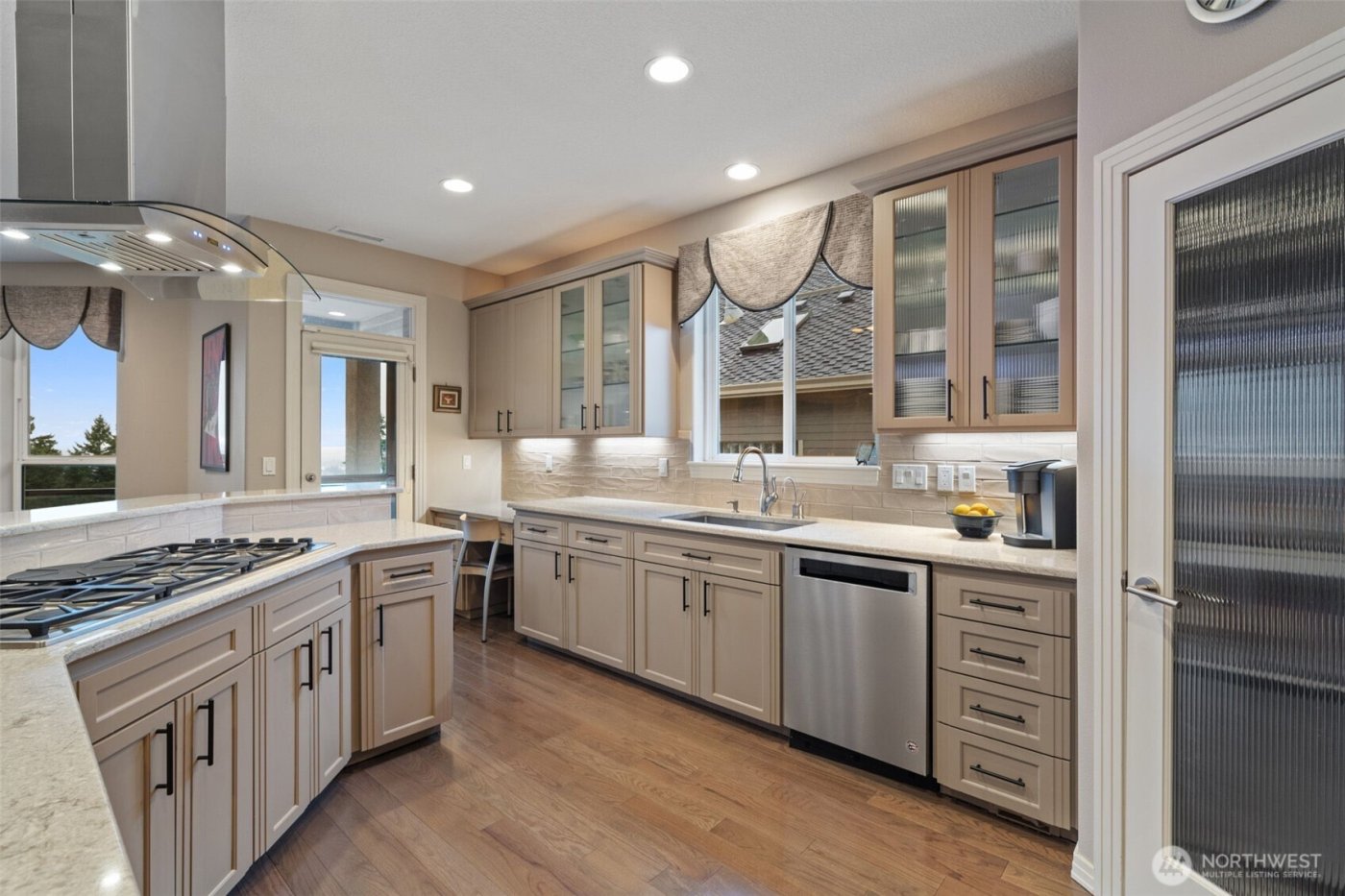 2305 NW Douglas Street , Camas, WA 98607