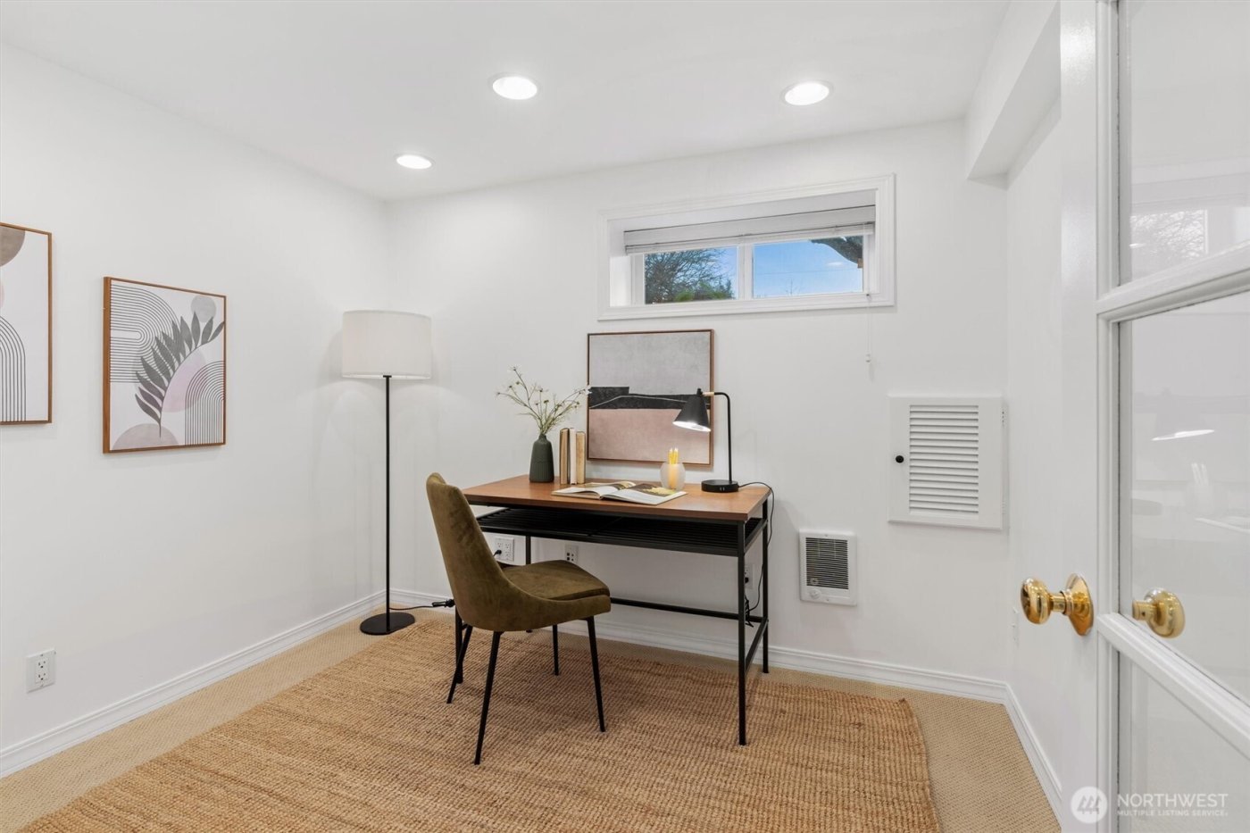 14423 75th Avenue NE, Kirkland, WA 98034-4930