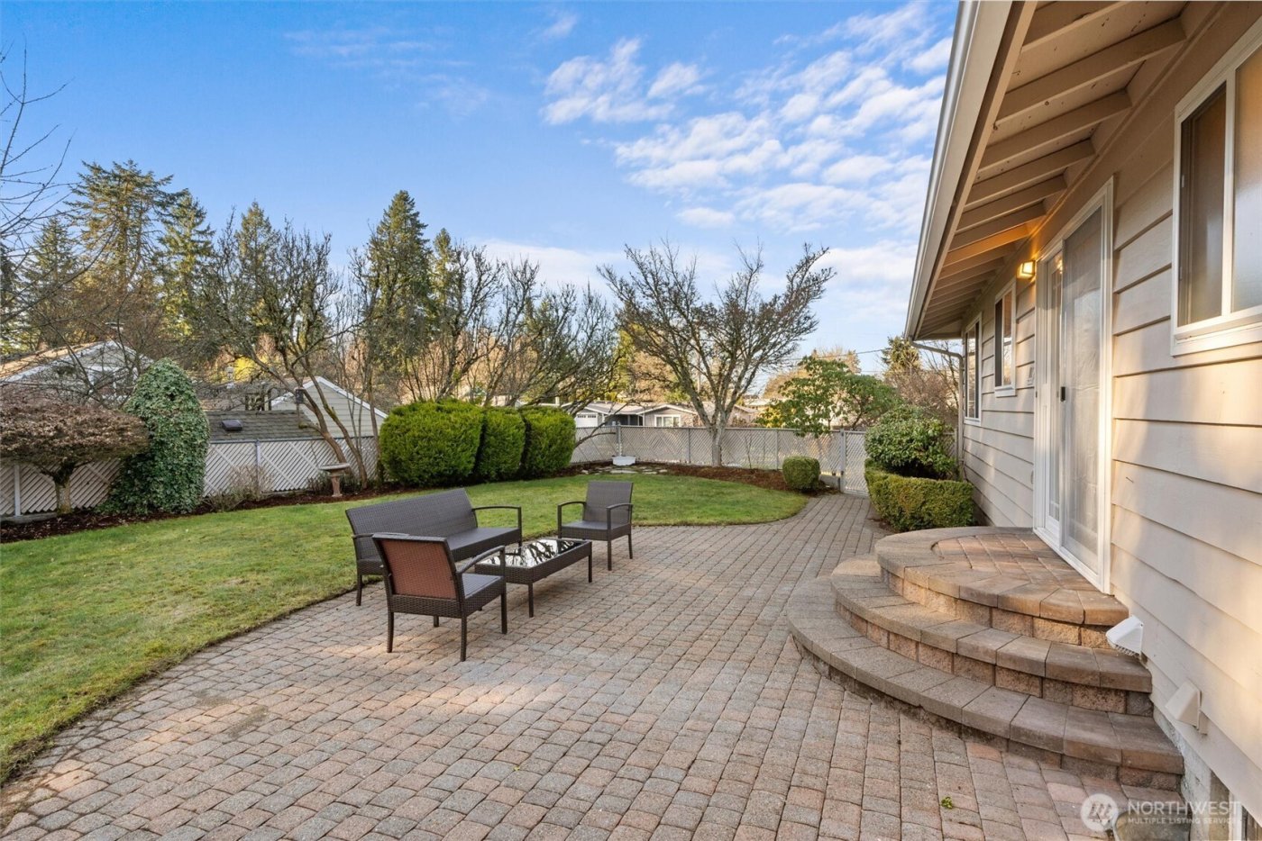 14423 75th Avenue NE, Kirkland, WA 98034-4930