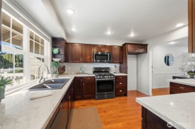 11002 SE 220th Place , Kent, WA 98031 - Photo 4