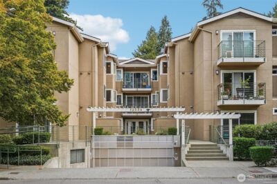 12034 15th Avenue NE #204, Seattle, WA 98125