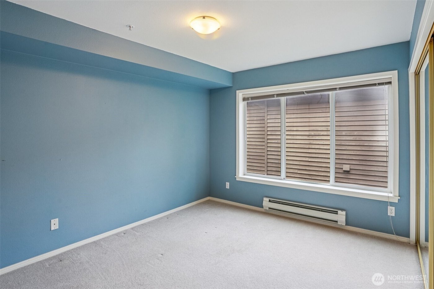 12034 15th Avenue NE #204, Seattle, WA 98125