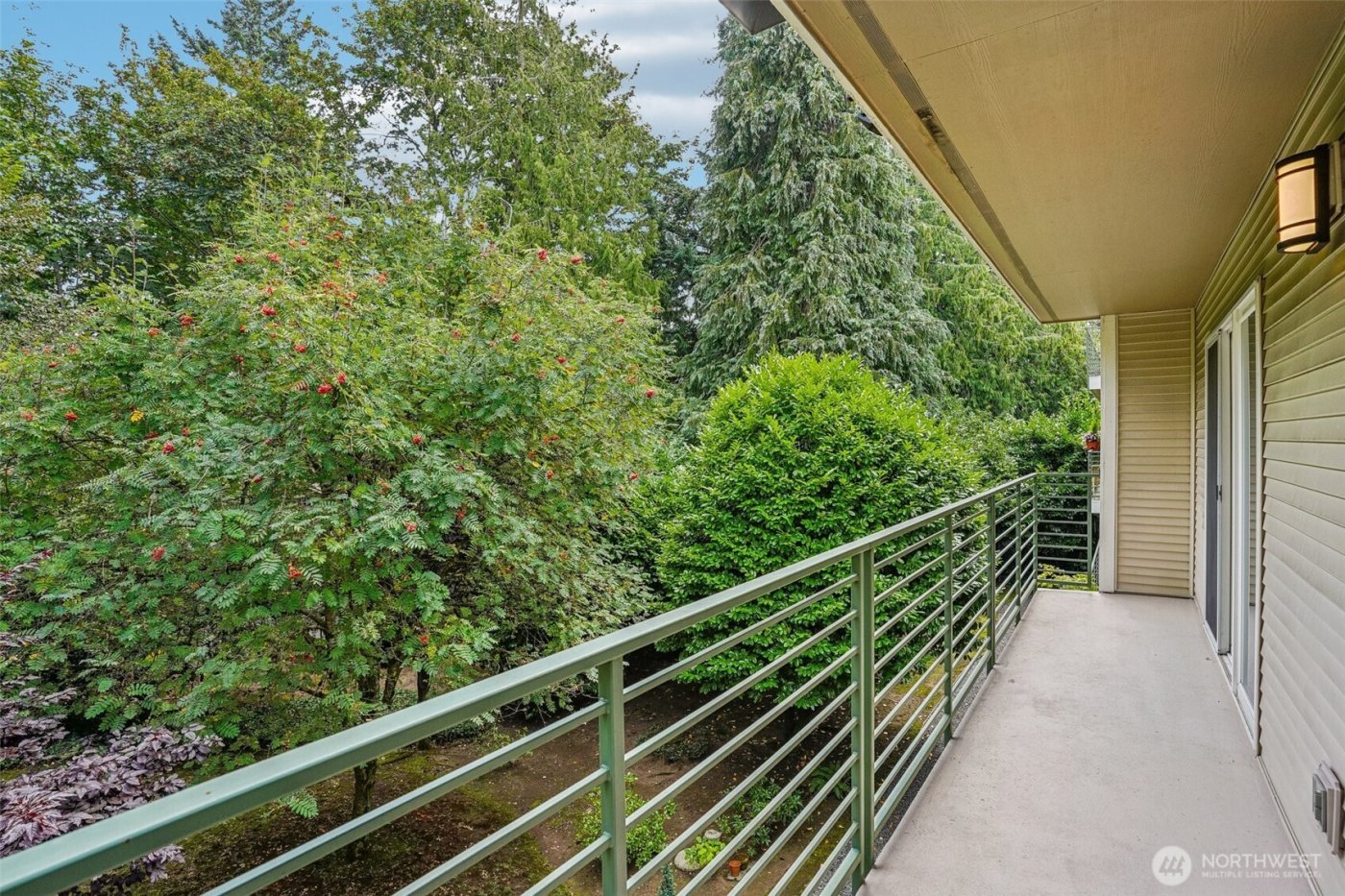 12034 15th Avenue NE #204, Seattle, WA 98125