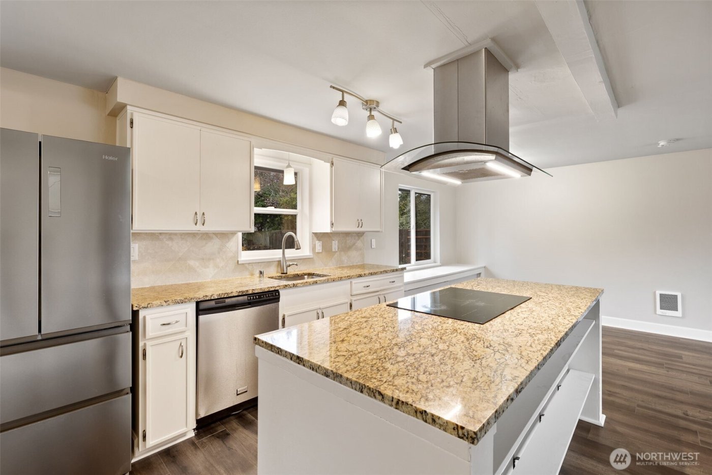 20512 81st Avenue W, Edmonds, WA 98026