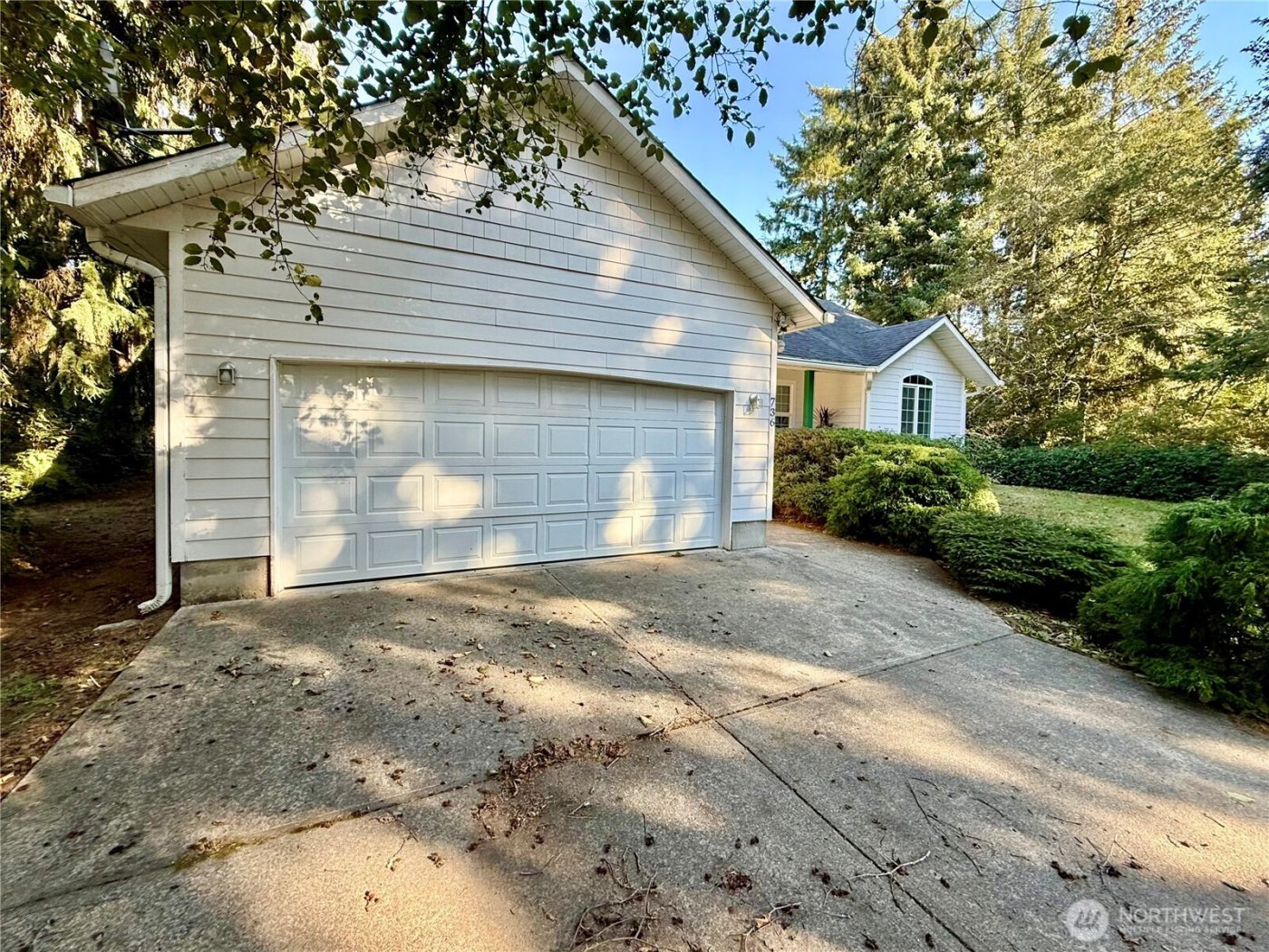 736 Duck Lake Drive SE, Ocean Shores, WA 98569