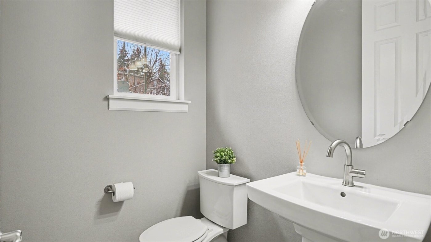18847 SE 123rd Place , Renton, WA 98058