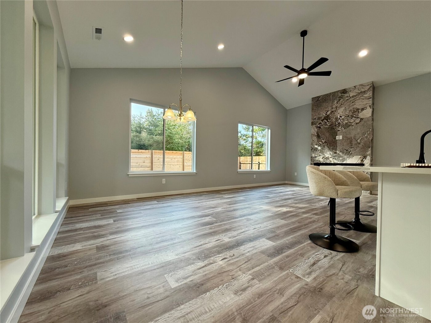 716 Island Circle SE, Ocean Shores, WA 98569