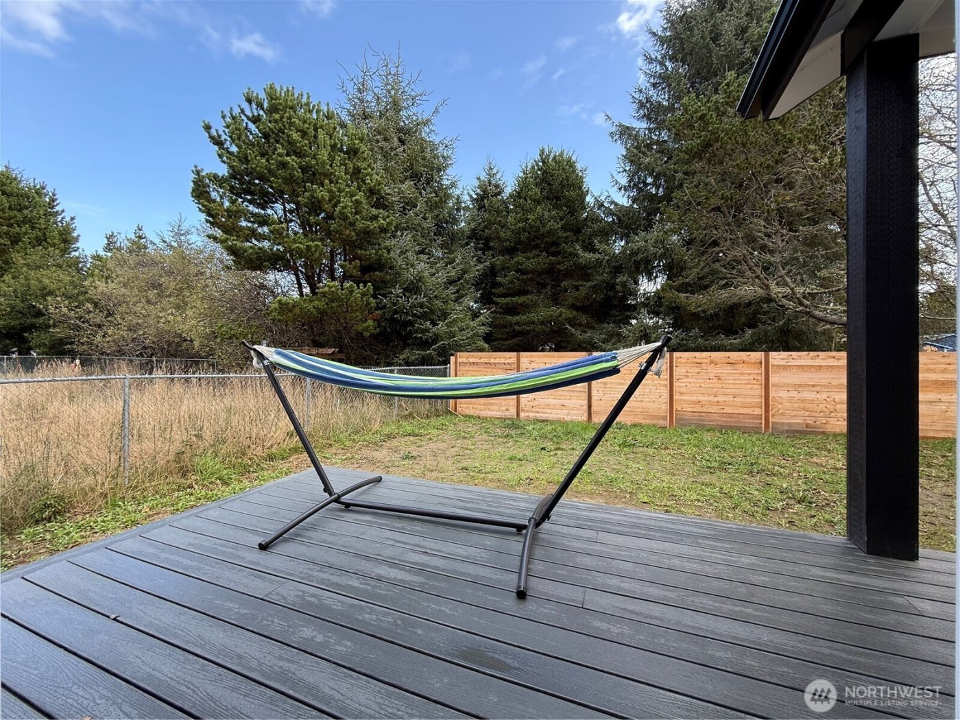 716 Island Circle SE, Ocean Shores, WA 98569