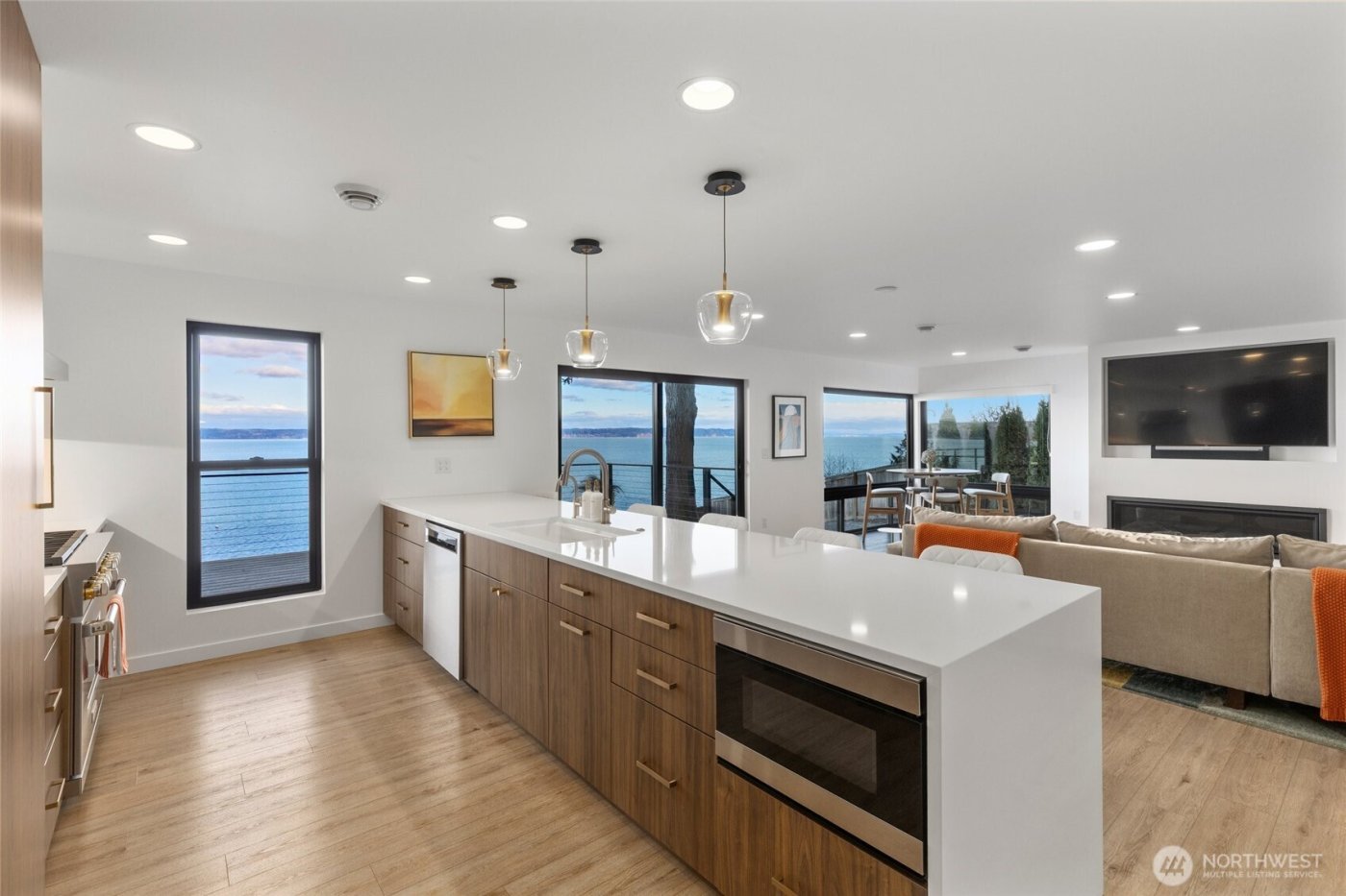 1067 Cavalero Road , Camano Island, WA 98282