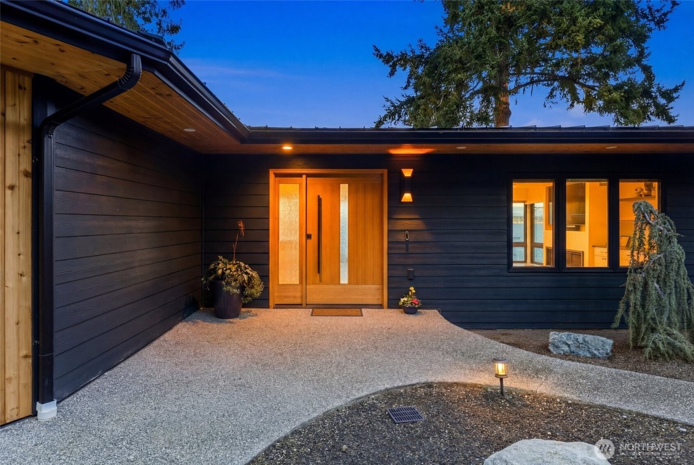 1067 Cavalero Road , Camano Island, WA 98282