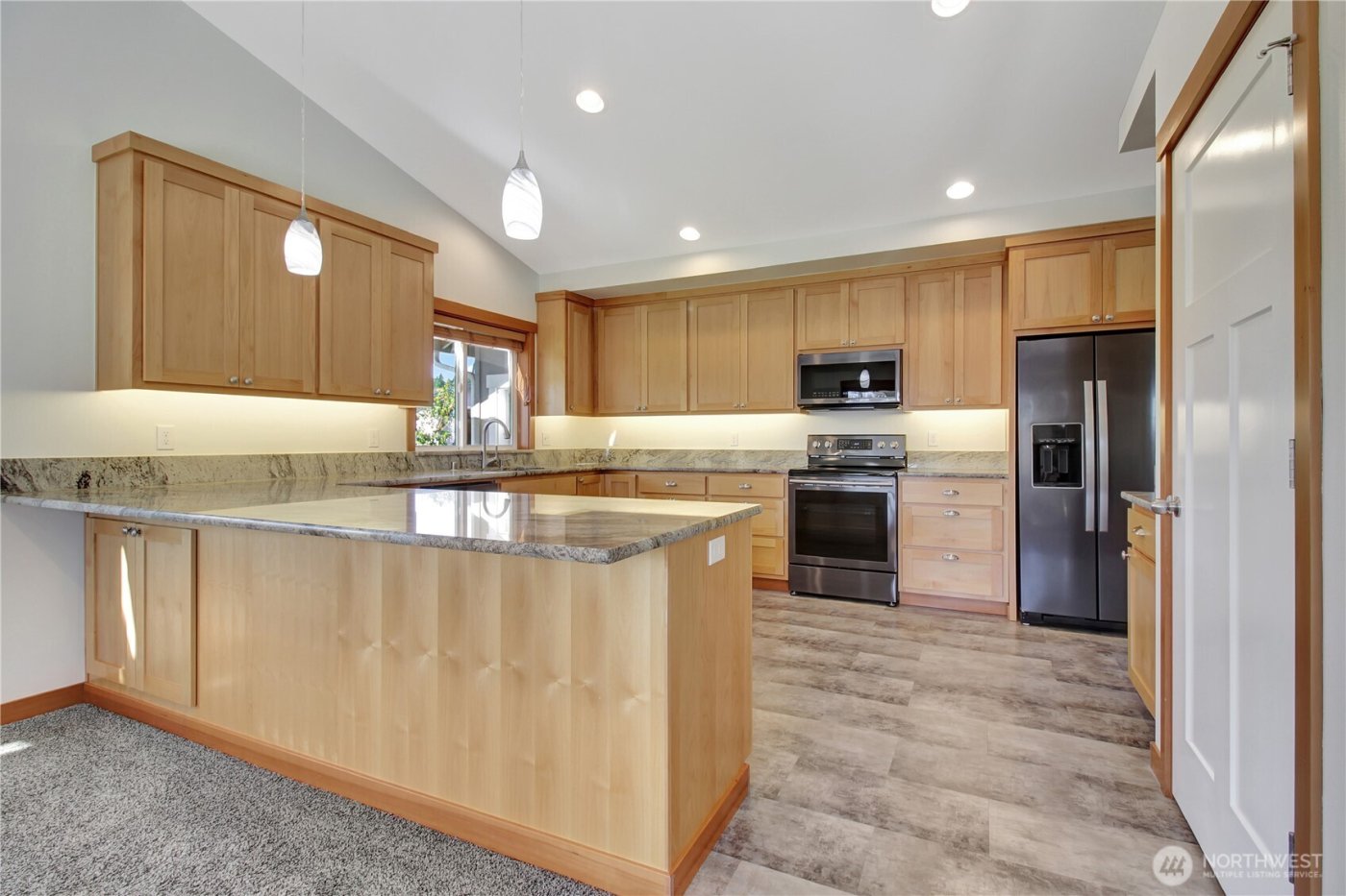 177 S Sunrise Boulevard , Camano Island, WA 98282