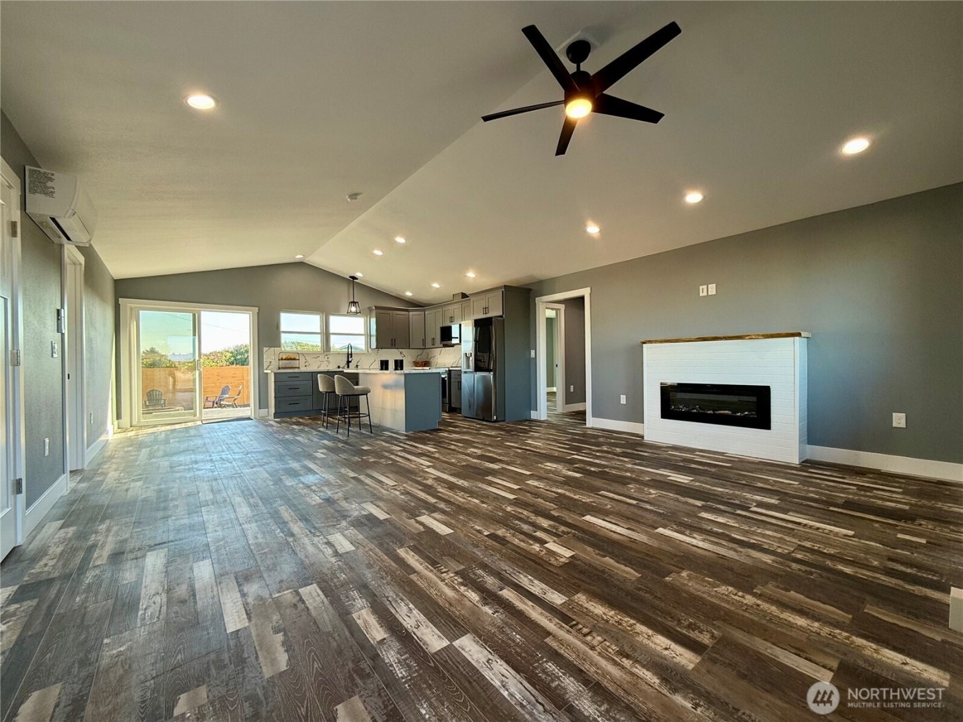 1046 Ocean Shores Boulevard , Ocean Shores, WA 98569