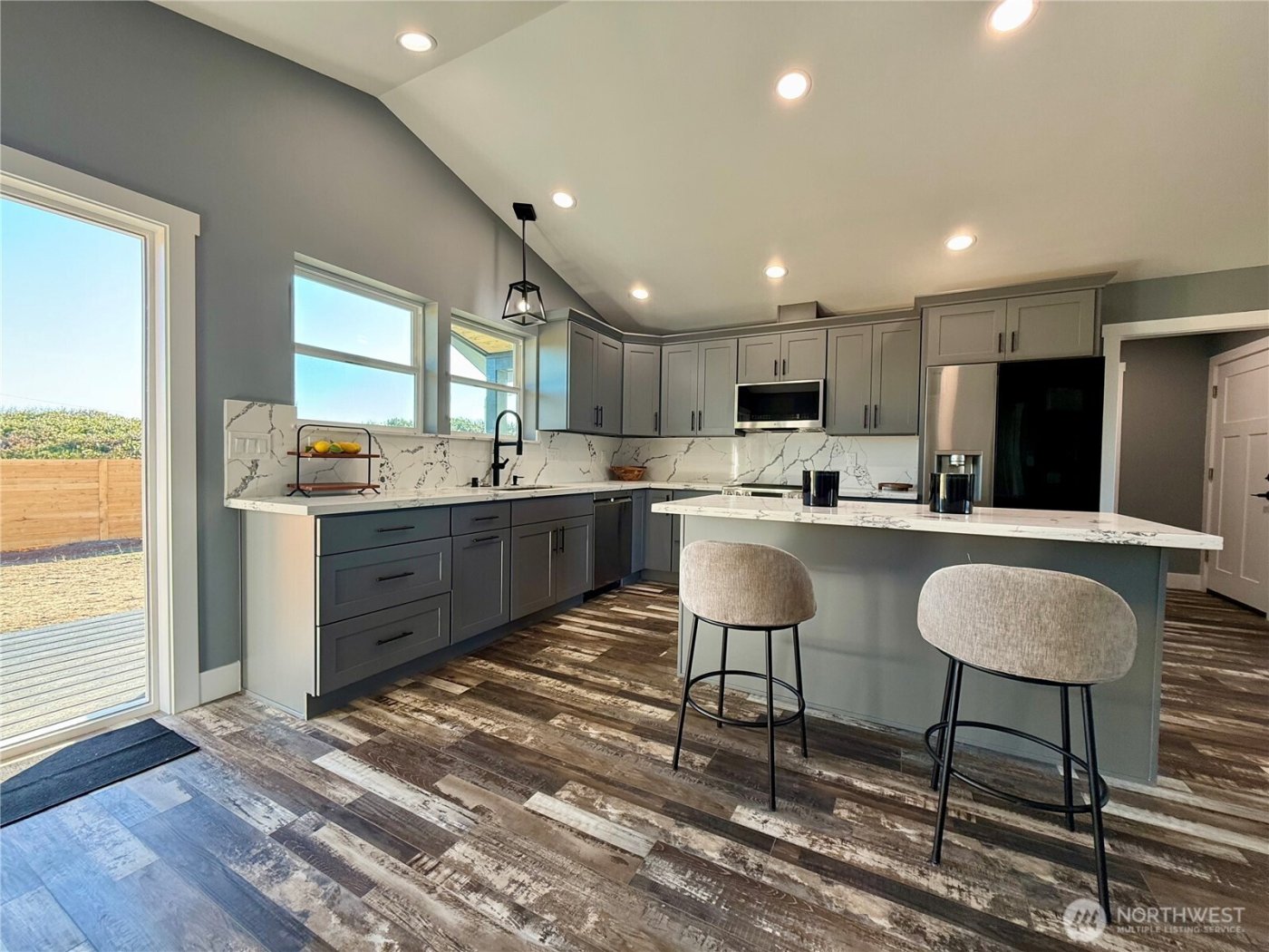 1046 Ocean Shores Boulevard , Ocean Shores, WA 98569