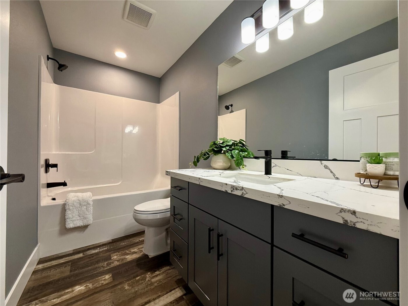 1046 Ocean Shores Boulevard , Ocean Shores, WA 98569