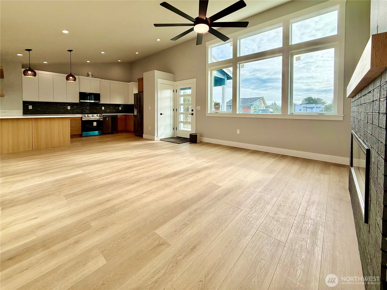 718 Reporter Court , Ocean Shores, WA 98569