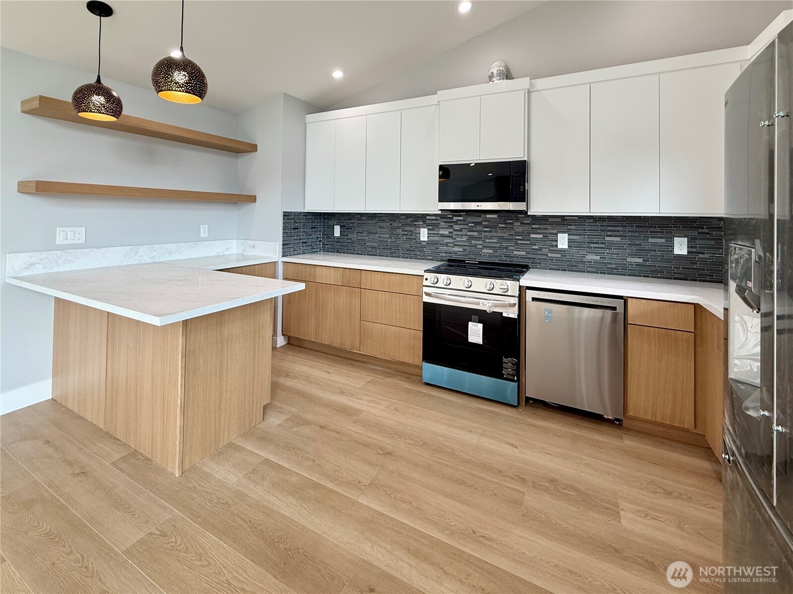 718 Reporter Court , Ocean Shores, WA 98569