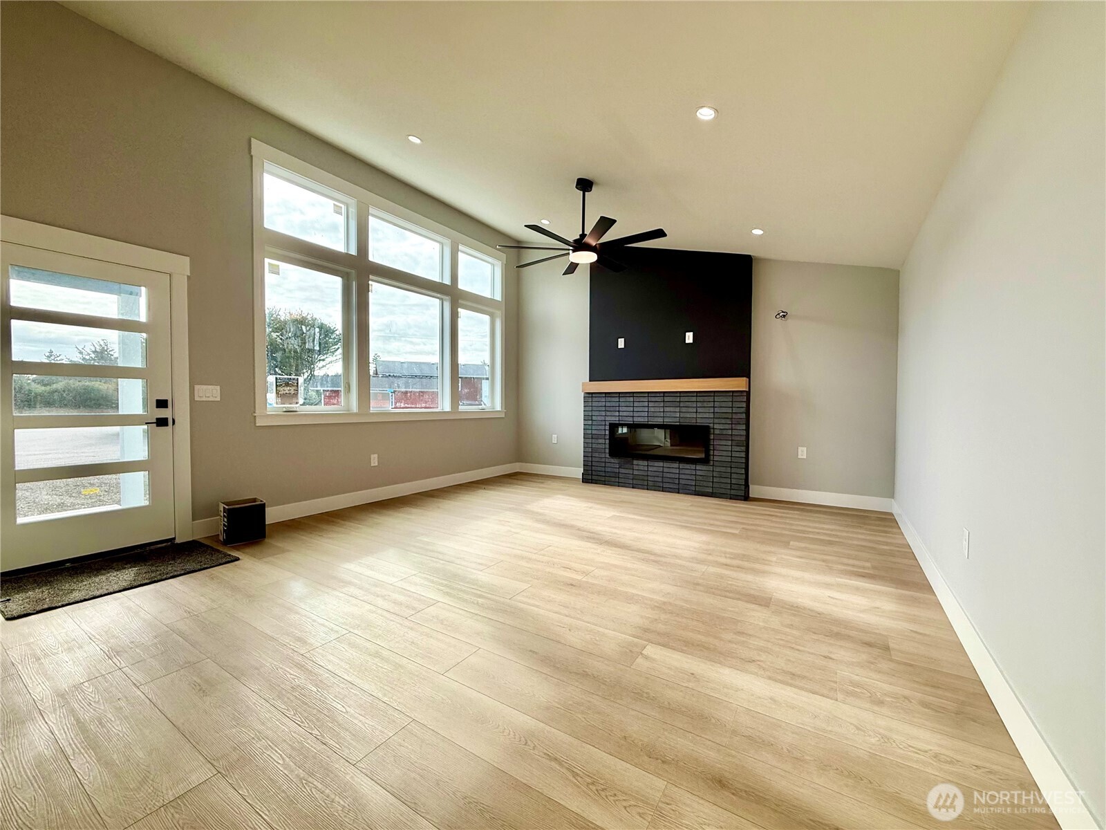 718 Reporter Court , Ocean Shores, WA 98569