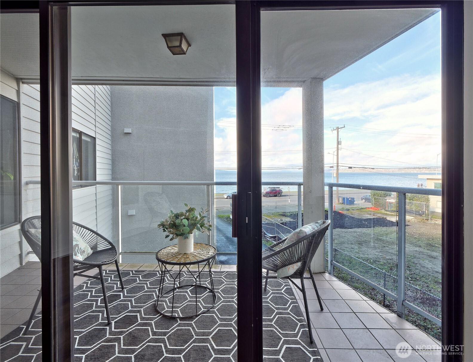 2104 Alki Avenue SW #205, Seattle, WA 98116